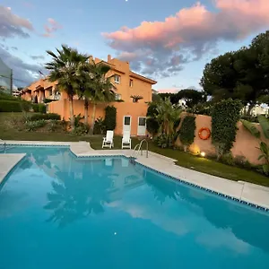 Accommodatie bij particulieren Deluxe In Royal Cabopino Townhouse, Marbella